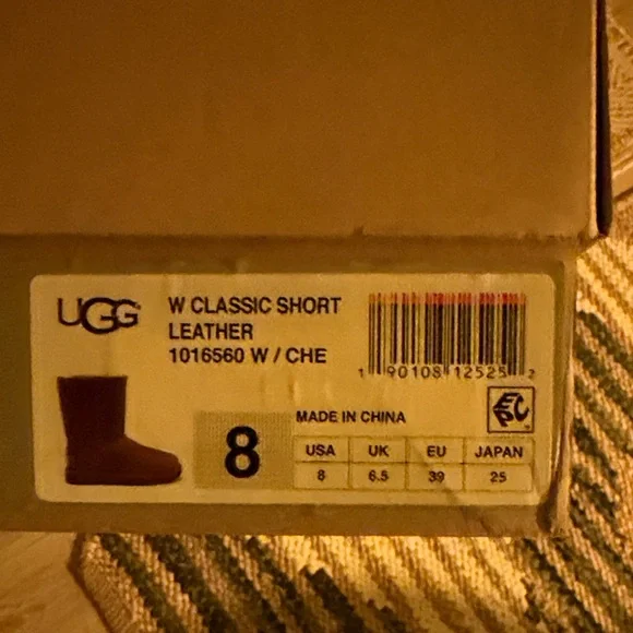 🌰 UGG 🌰 Women's Classic Short Water-resistant Leather •Chestnut • size 8 - Picture 11 of 13